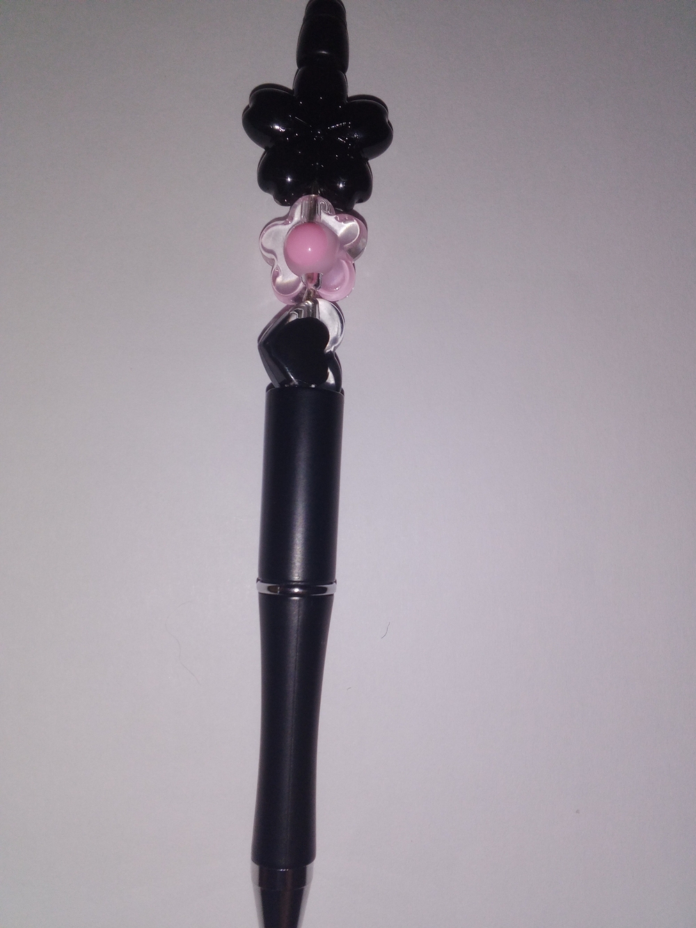 Black Floral Beaded Pen with Pink Accent